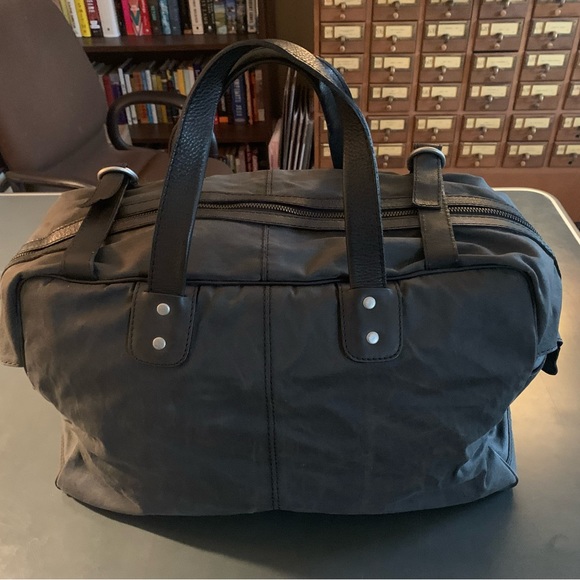 Banana Republic - Picture 2 of 4